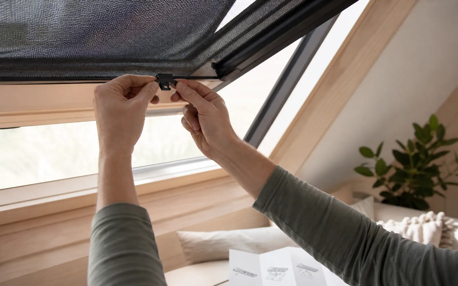 VELUX Hitzeschutz nachrüsten: Welche Lösung lohnt sich für dein Dachfenster?
